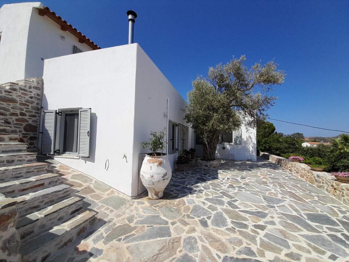 Villa Simantiri Pombia Exteriör bild